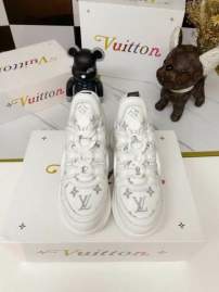 Picture of Louis Vuitton Shoes _SKULVsz35-41mnf011917712